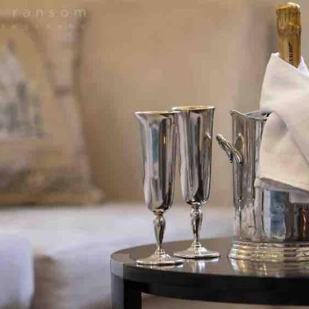 Apartamento The Old Manor Coach House Cirencester Exterior foto