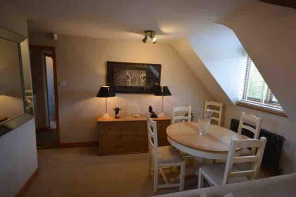 Apartamento The Old Manor Coach House Cirencester Exterior foto