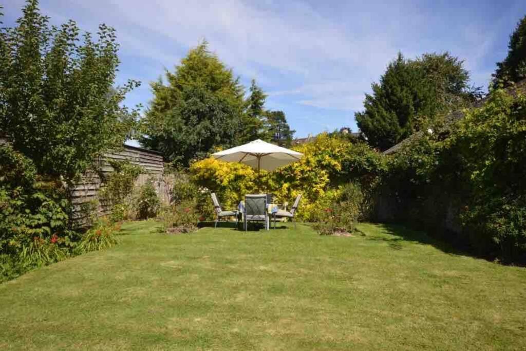 Apartamento The Old Manor Coach House Cirencester Exterior foto