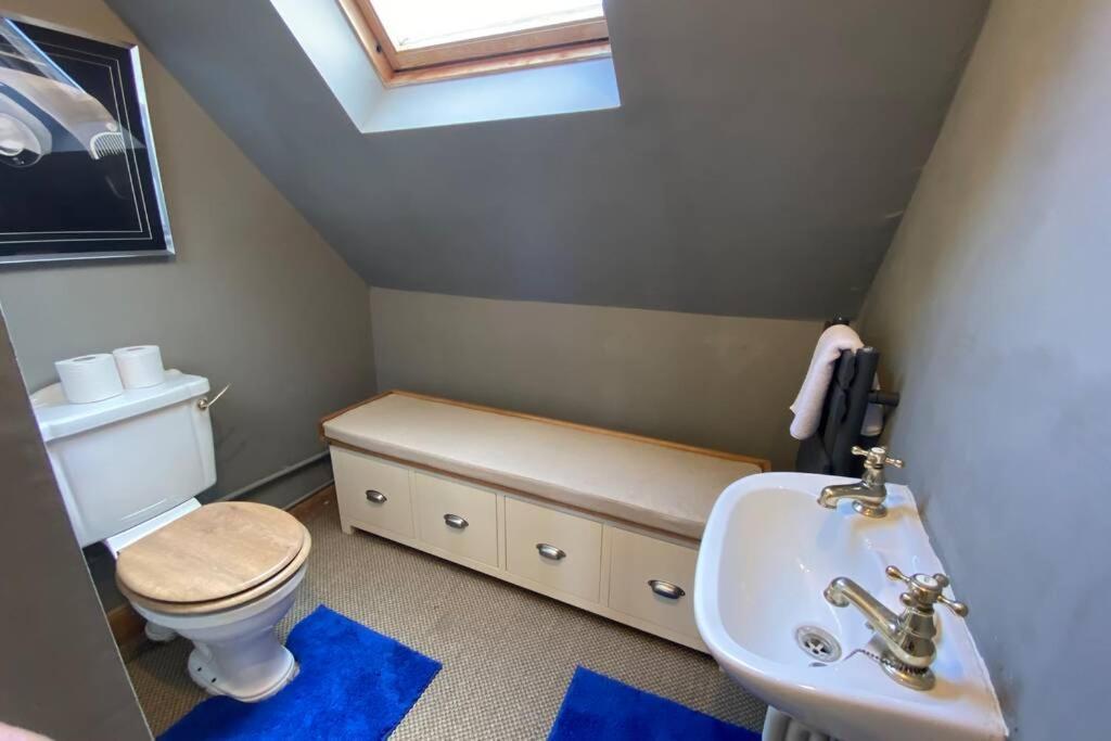 Apartamento The Old Manor Coach House Cirencester Exterior foto