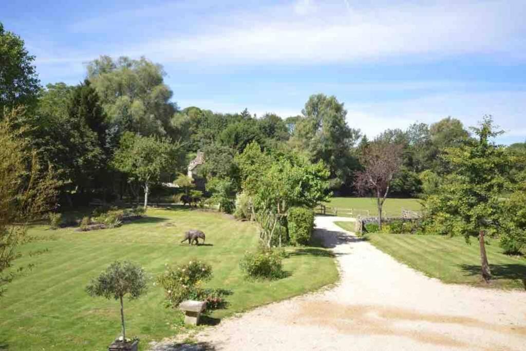 Apartamento The Old Manor Coach House Cirencester Exterior foto