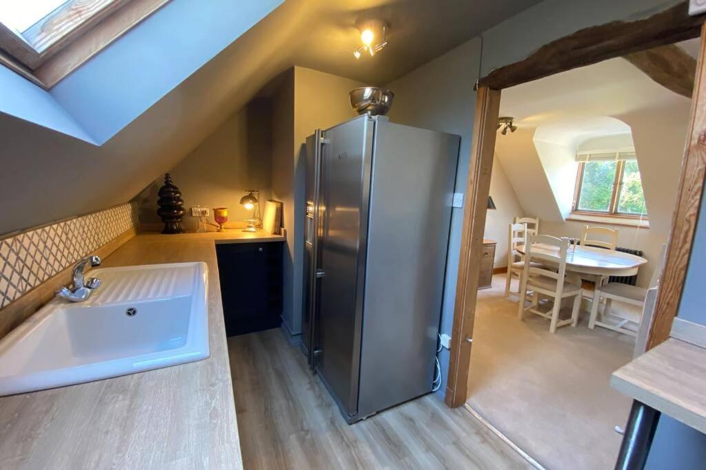Apartamento The Old Manor Coach House Cirencester Exterior foto