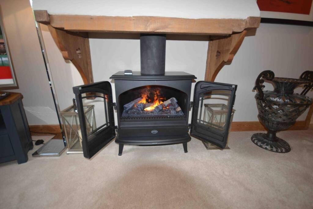 Apartamento The Old Manor Coach House Cirencester Exterior foto